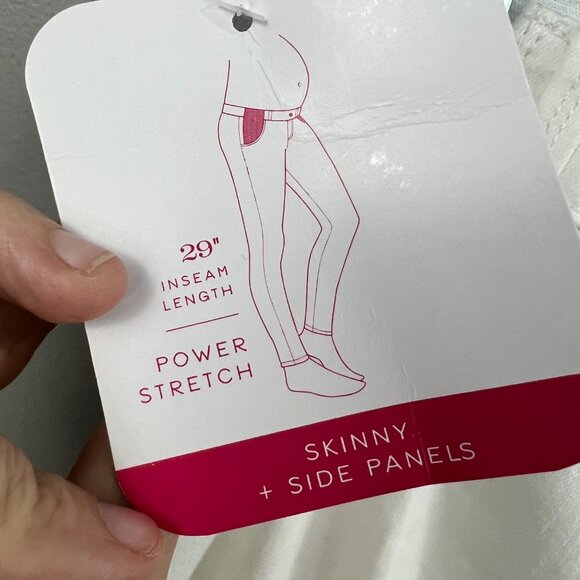 Isabel Maternity White Skinny Jeans NEW WITH TAGS - Picture 3 of 11